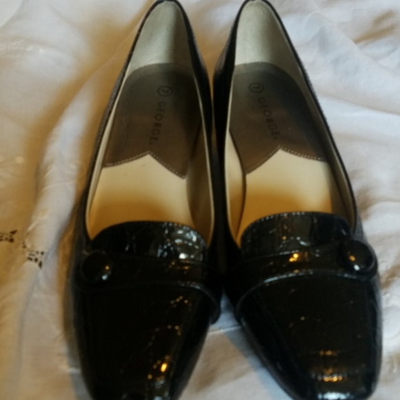 Shoes - Picture 2 of 5